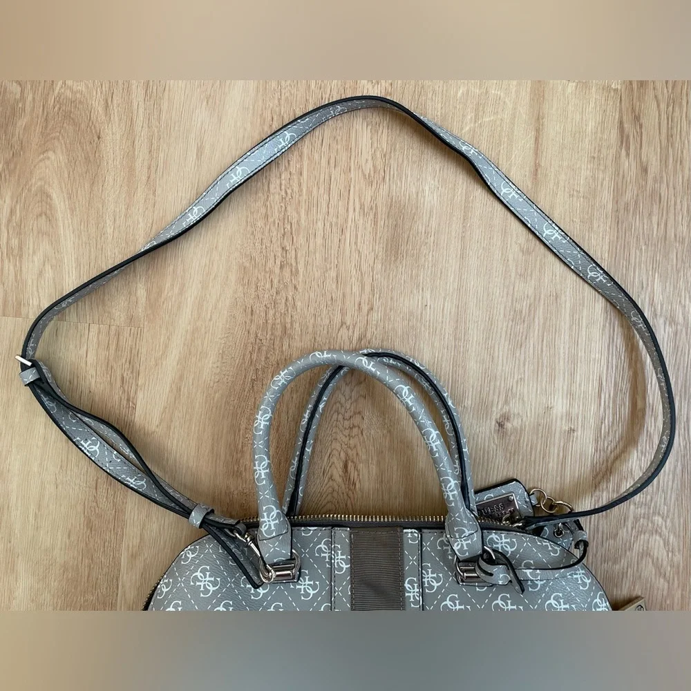 Vintage Guess gray crossbody bag purse Lena logo dome satchel 90’s y2k - Picture 7 of 10